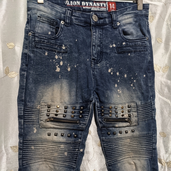 Distressed studded vintage denim jeans 🖤 - Picture 4 of 8